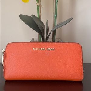 Michael Kors Large Continental Wallet